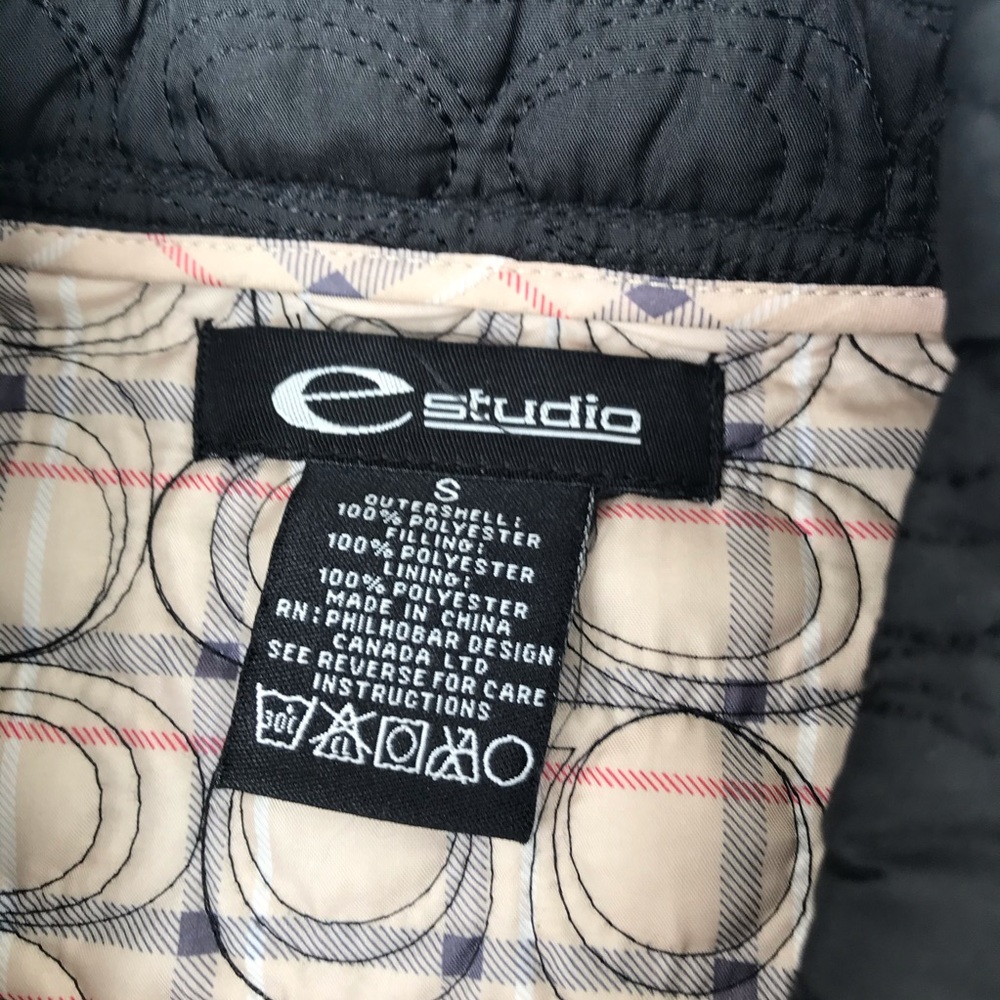 Black Quilted Toggle Button Front Collared Jacket… - image 6